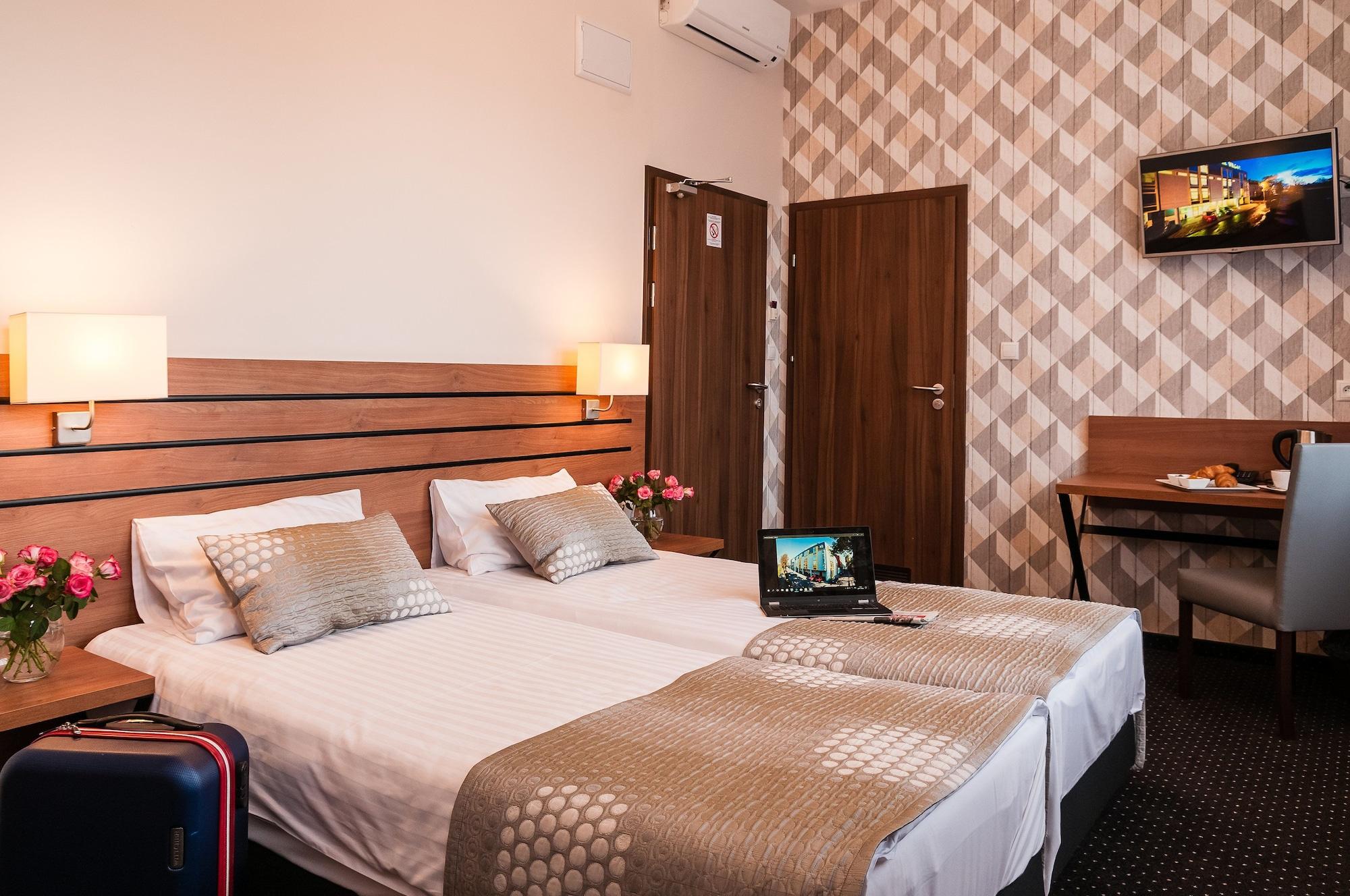 Hotel Wilga Krakow Dış mekan fotoğraf